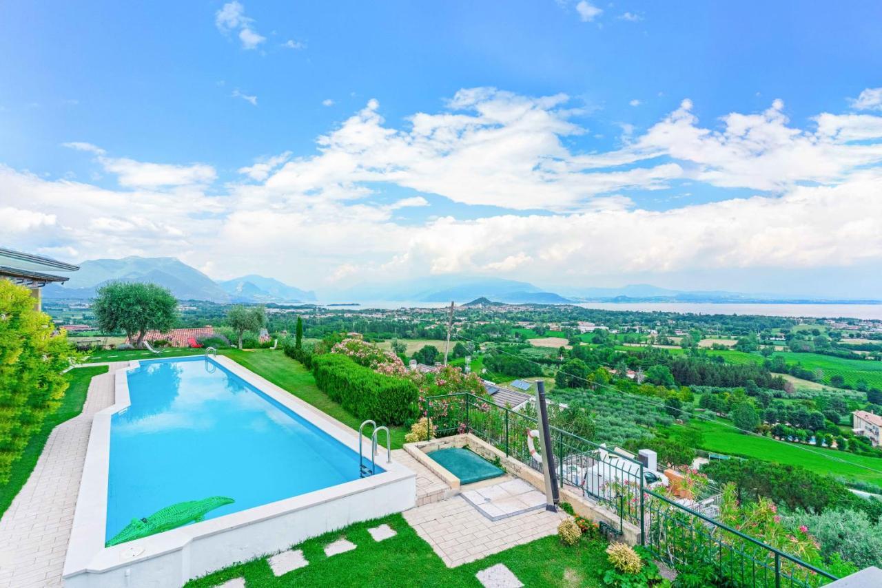 Piscina Panoramica - La Casa Volante Villa Soiano Del Lago Luaran gambar